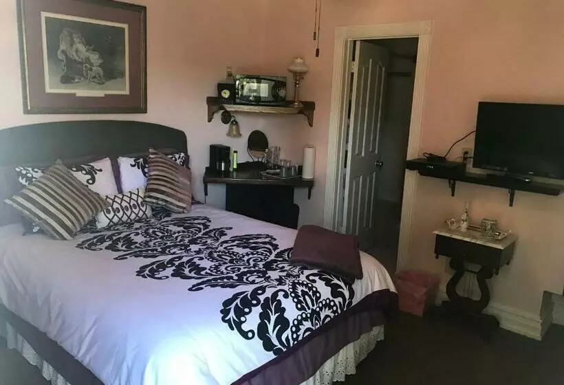 Aamiaismajoitus (B&B) Arrowhead Lake Inn