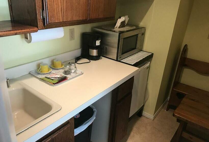 민박 Arrowhead Lake Inn