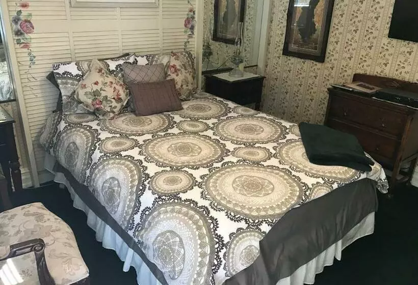 Aamiaismajoitus (B&B) Arrowhead Lake Inn