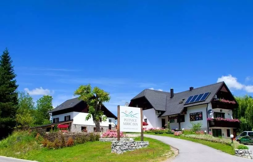 Aamiaismajoitus (B&B) Plitvice Miric Inn