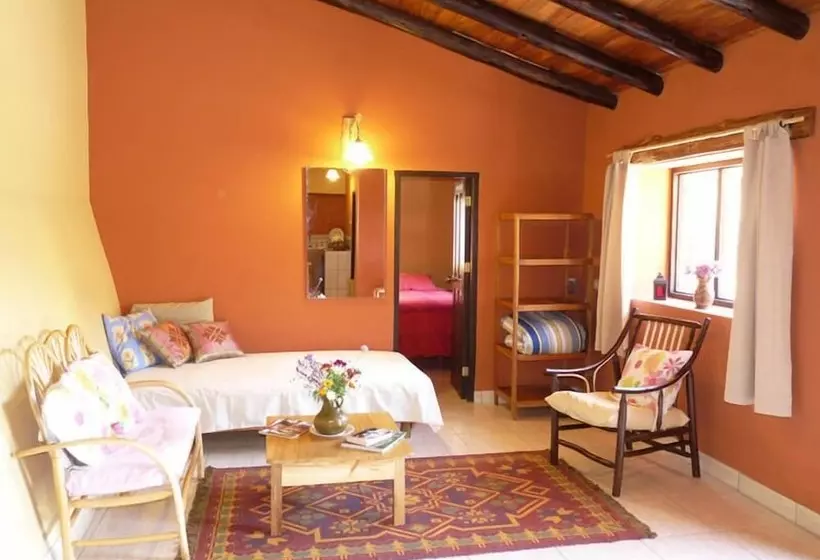 مسافرخانه Casa Colibri Ecolodge