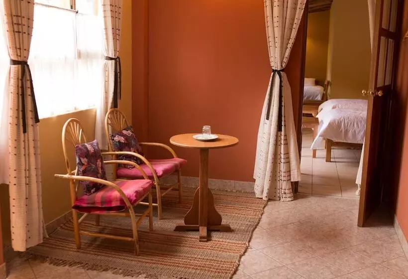 مسافرخانه Casa Colibri Ecolodge