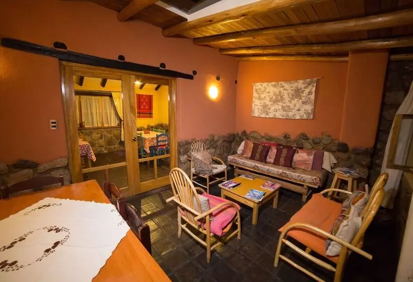 مسافرخانه Casa Colibri Ecolodge