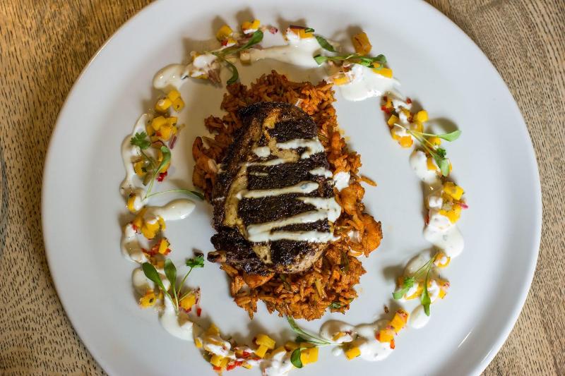 Hostal The Fenwick Steak & Seafood Pub