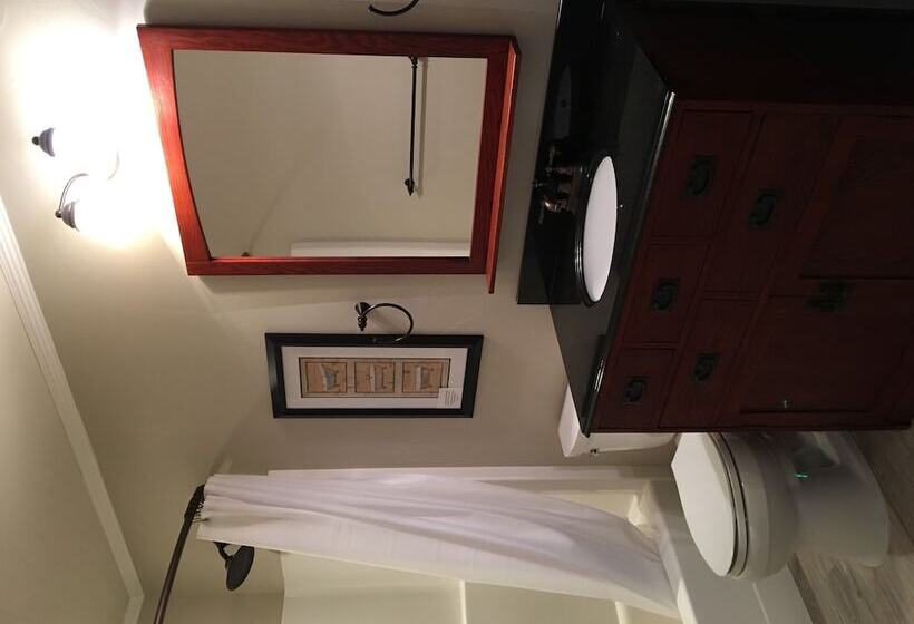 هتل Alaska Seascape Lodge