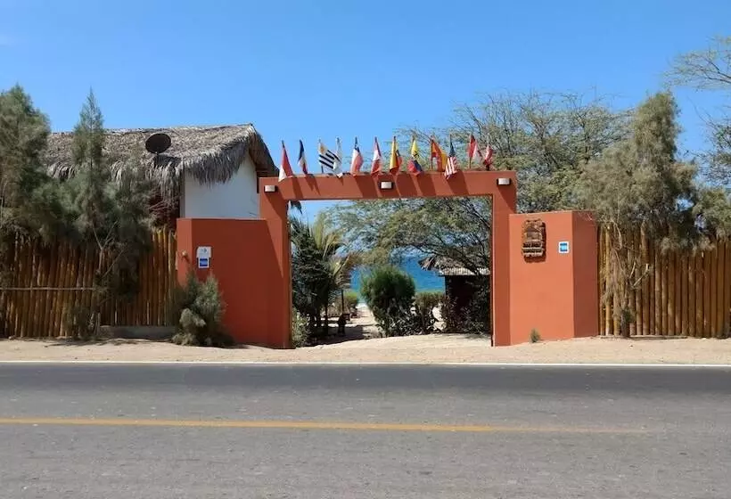 Hotelli Bali Hai Bungalows