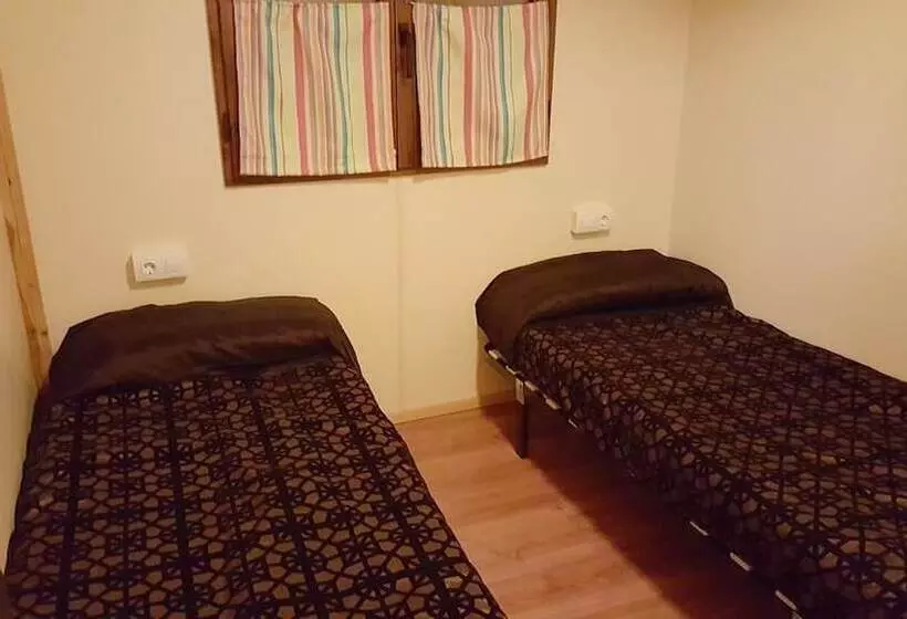 ホテル Camping Morunys