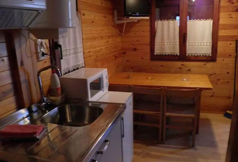 ホテル Camping Morunys