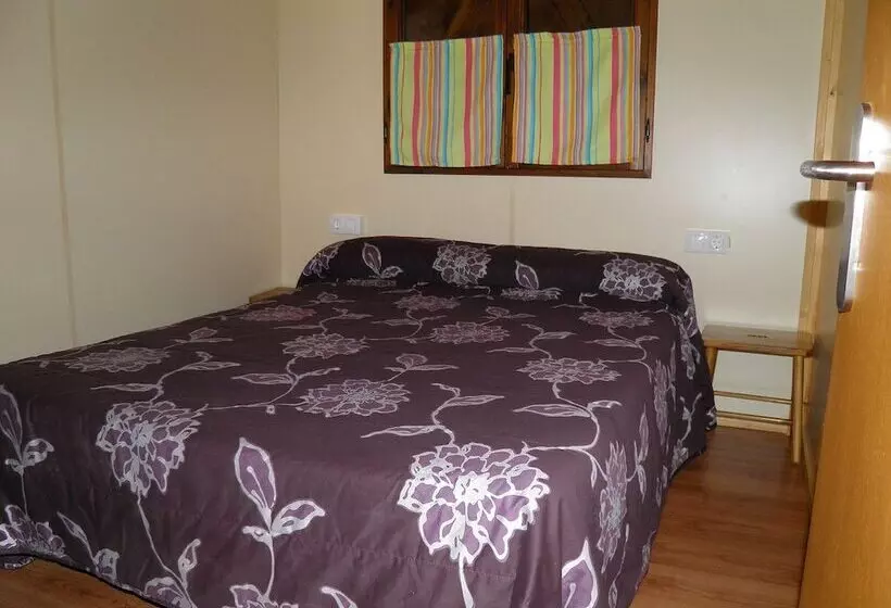 ホテル Camping Morunys