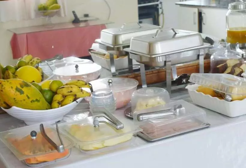 Hotelli E Lanchonete Araújo