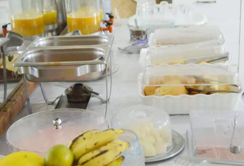 Hotelli E Lanchonete Araújo