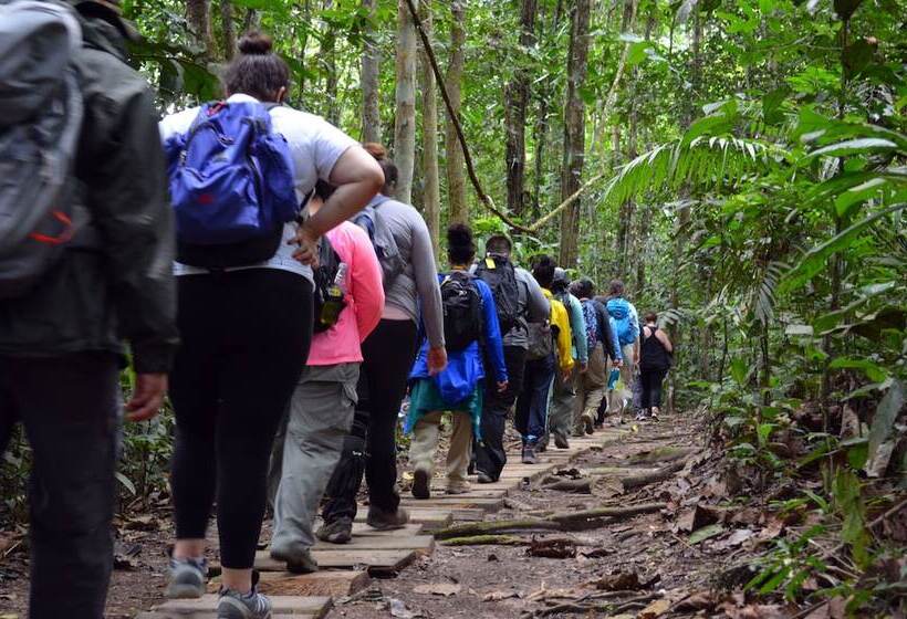 هتل Explorama Lodge