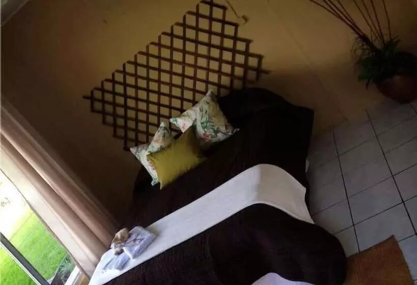 Hotelli Green Village