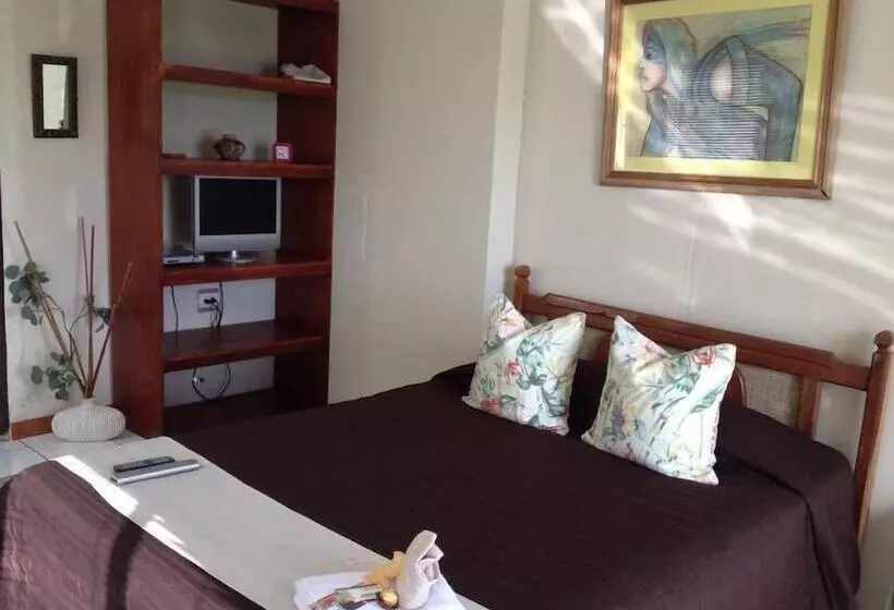 Hotelli Green Village