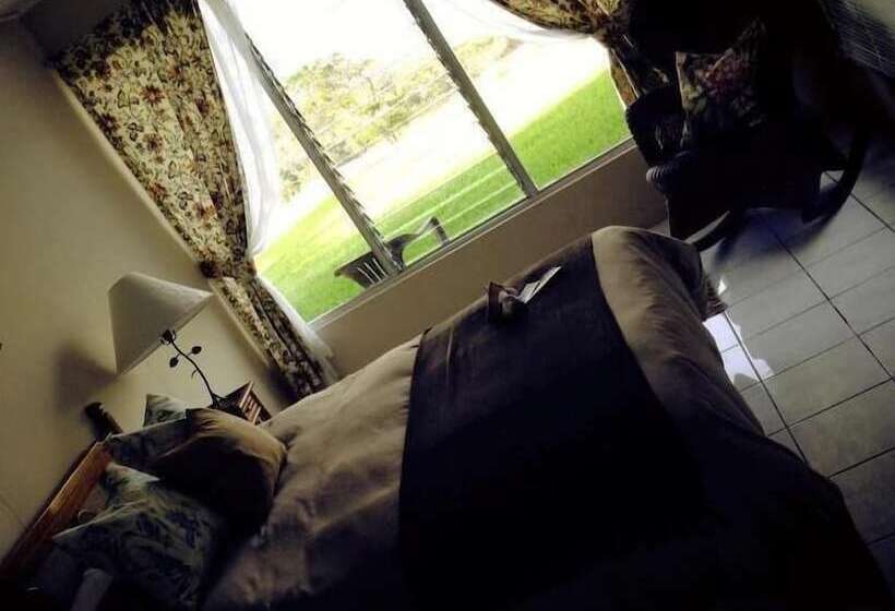 فندق Green Village