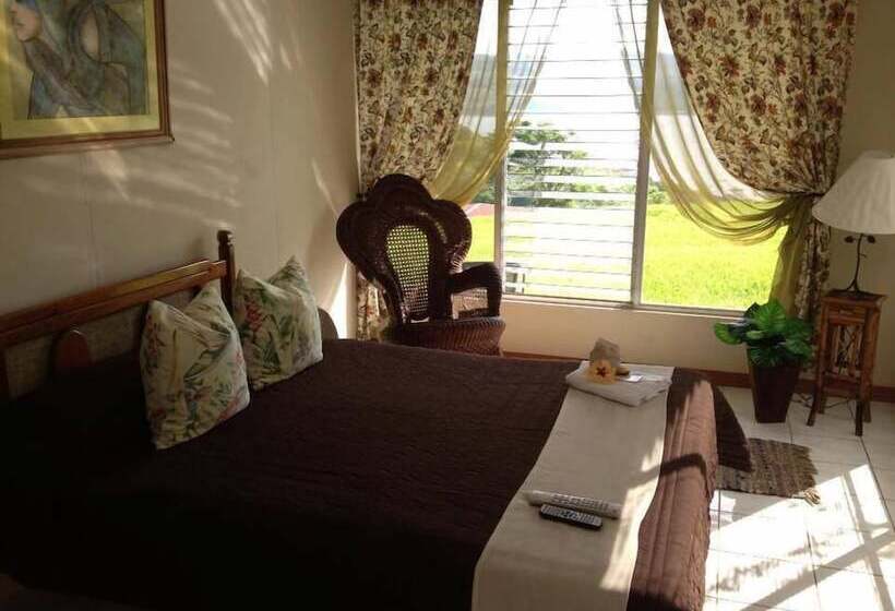 فندق Green Village