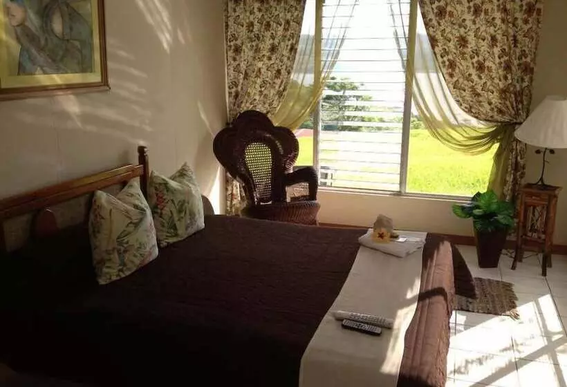 Hotelli Green Village