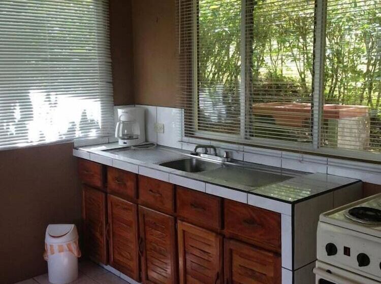 فندق Green Village