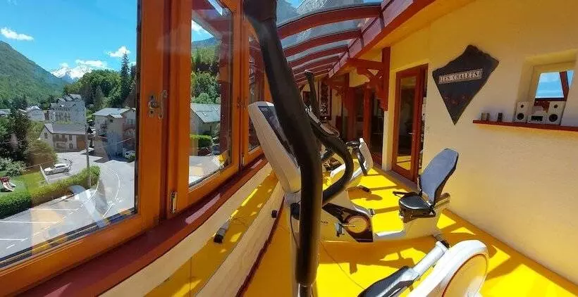 ホテル Hôtel Les Chalets