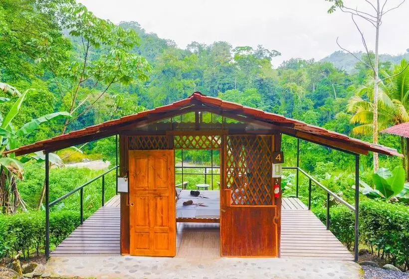 Hotelli Pacuare River Lodge