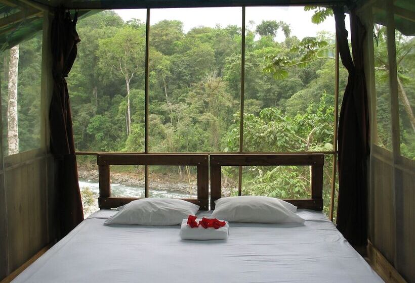 هتل Pacuare River Lodge