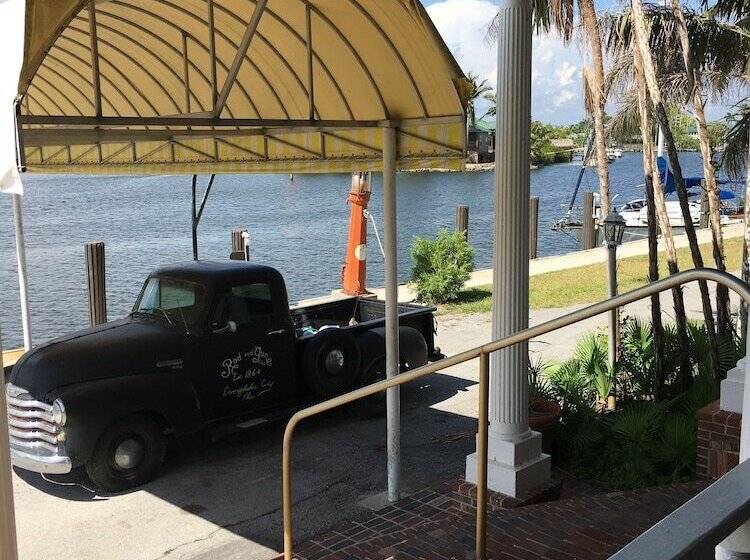 فندق Rod And Gun Club