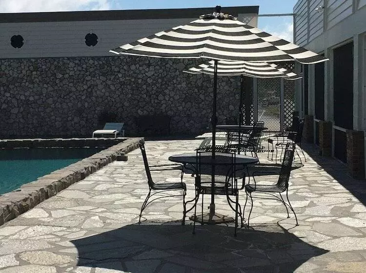 Hotelli Rod And Gun Club