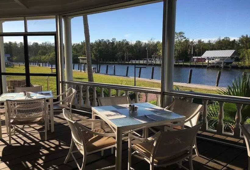 Hotelli Rod And Gun Club