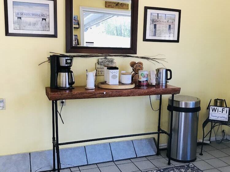 Lava Spa Motel & Rv Park