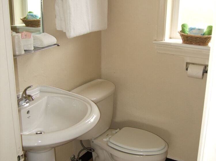 Lava Spa Motel & Rv Park