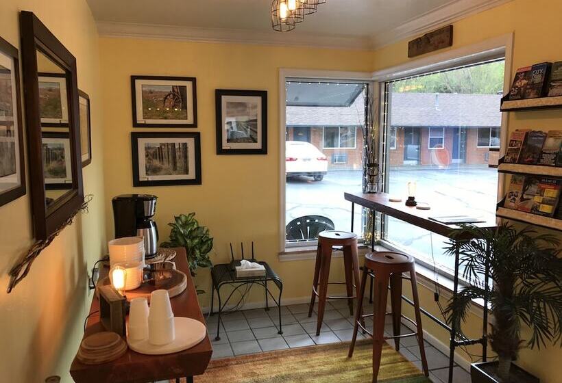 Lava Spa Motel & Rv Park