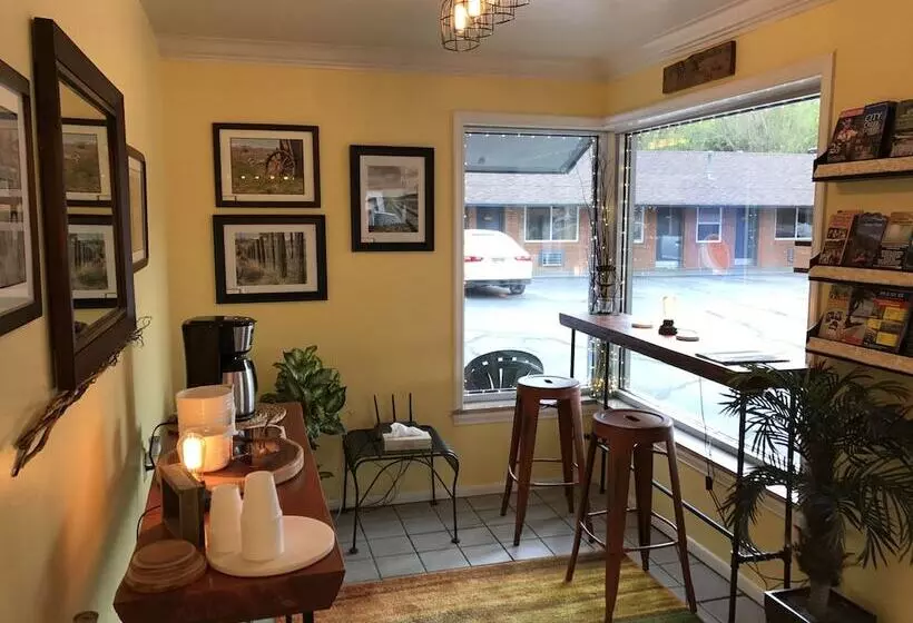 Lava Spa Motel & Rv Park