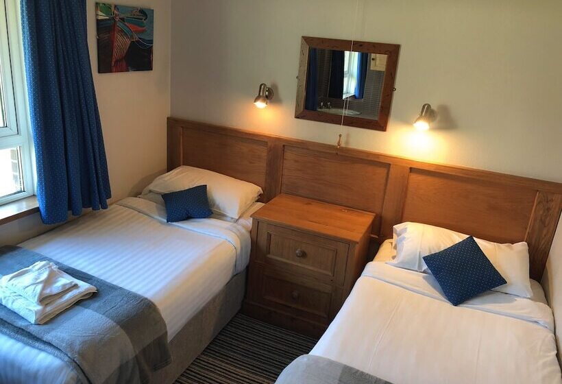 Manor House Marine & Cottages