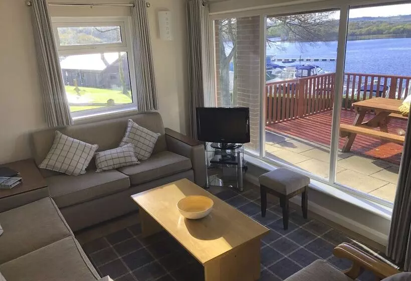 Manor House Marine & Cottages