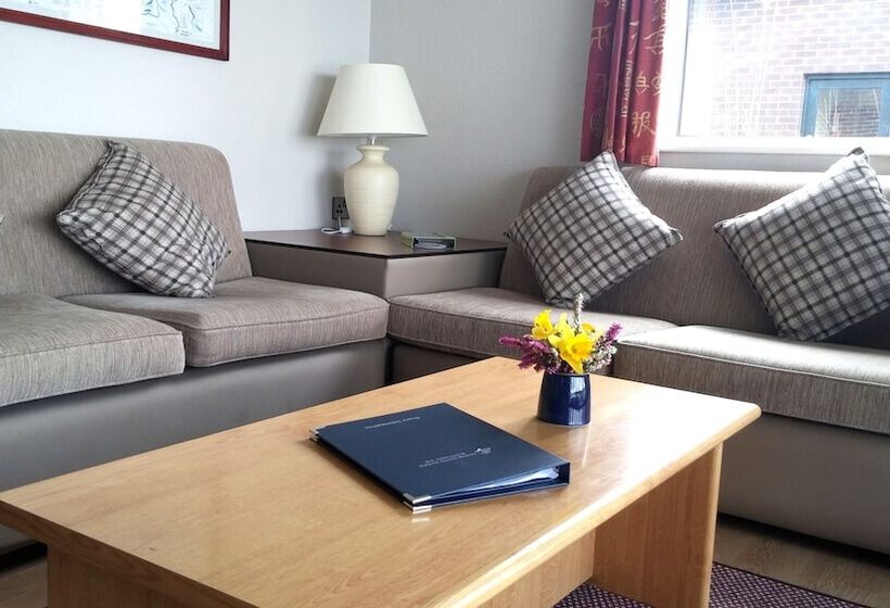 Manor House Marine & Cottages