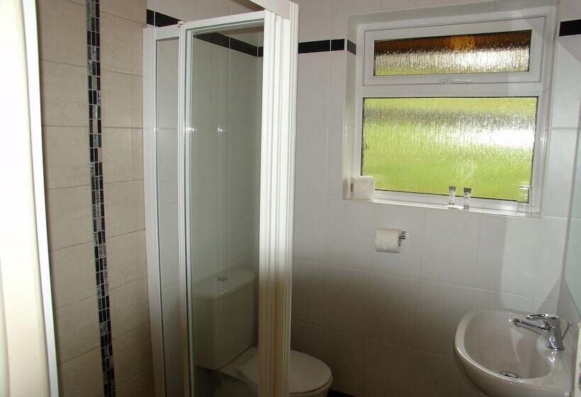 Manor House Marine & Cottages