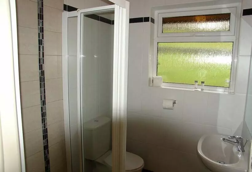 Manor House Marine & Cottages