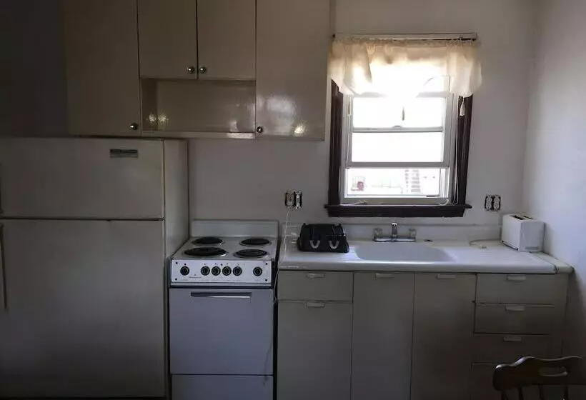 Motelli Amerital International Suites