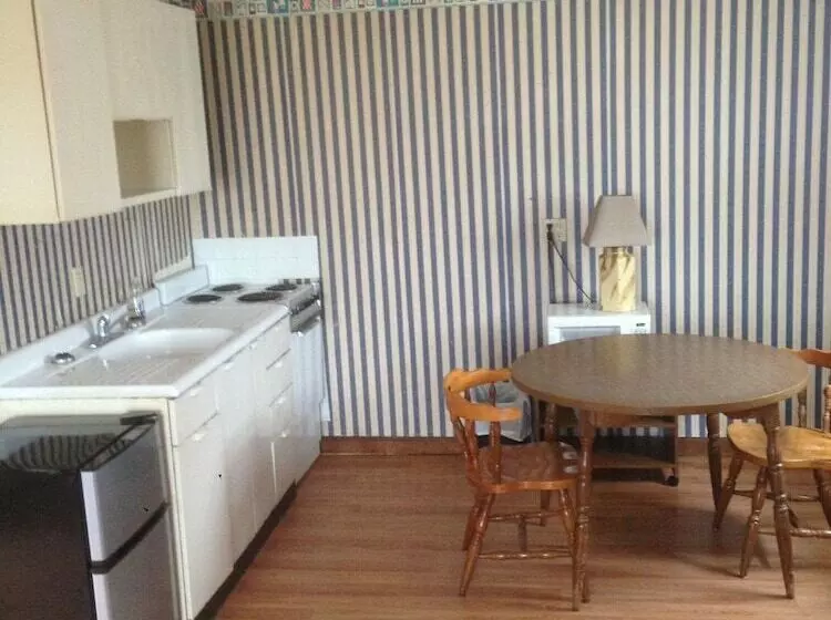 Motelli Amerital International Suites