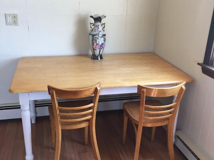 فندق على الطريق Amerital International Suites