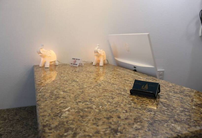 فندق على الطريق Harbour Inn