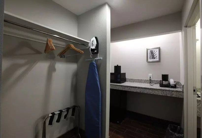 Motelli Lonestar Inn