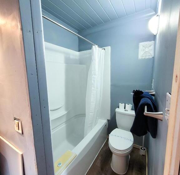 The Villager Inn Princeton Motel