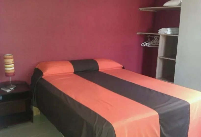 پانسیون Chez Jacques Guest House