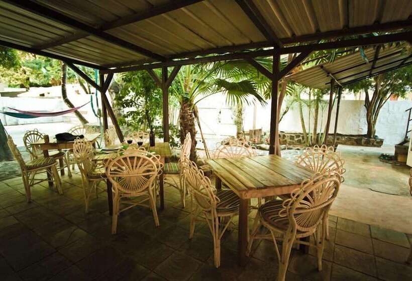 پانسیون Chez Jacques Guest House