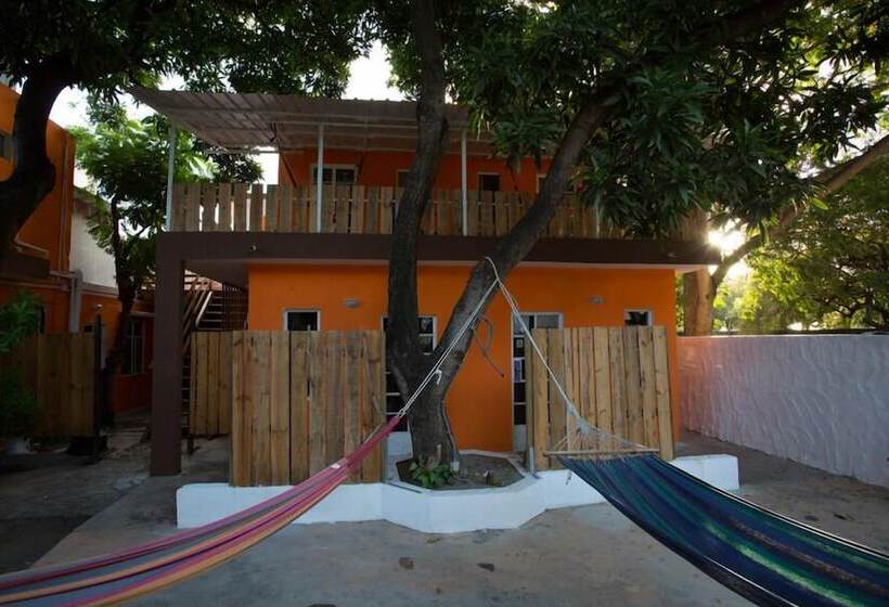 پانسیون Chez Jacques Guest House