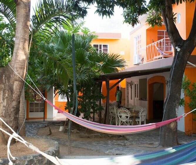 پانسیون Chez Jacques Guest House