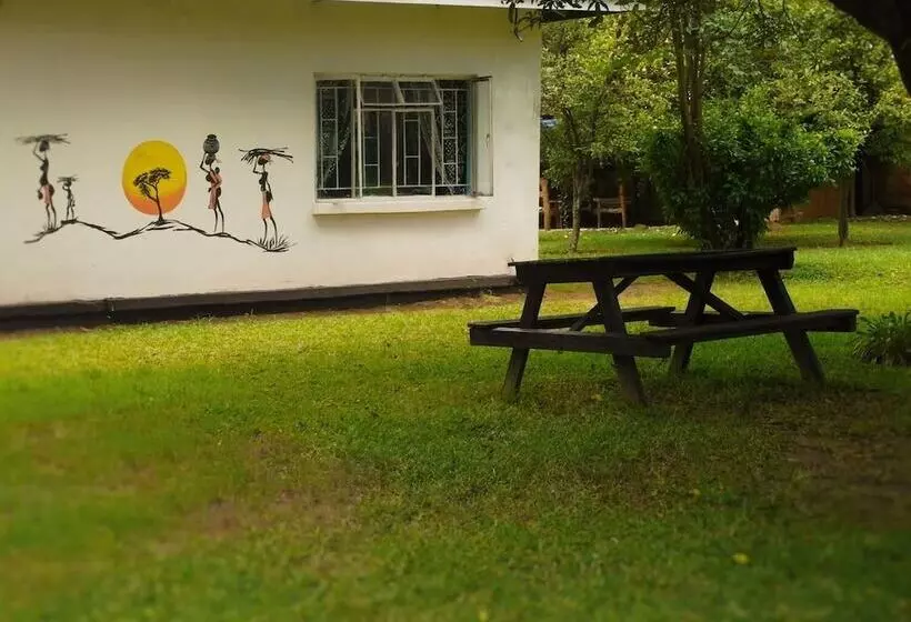 Wanderers Lodge   Hostel