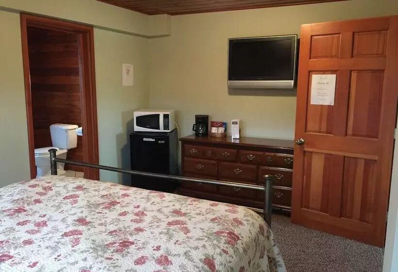 Whistling Swan Motel