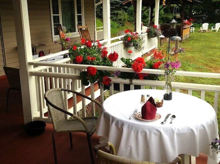 Whiteface Farm Adirondack Bed And Breakfast